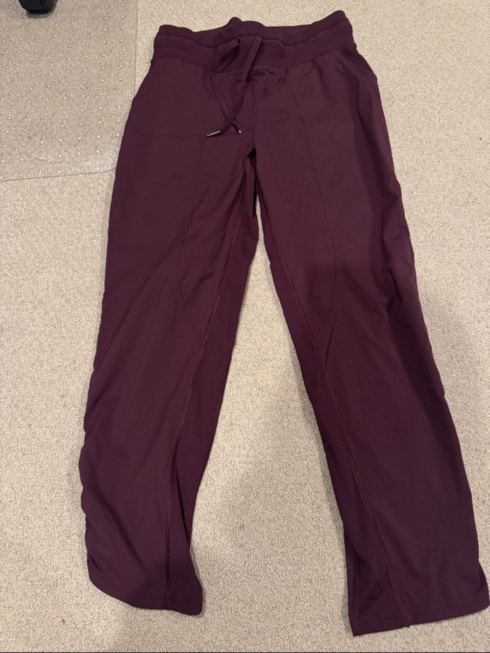 Lululemon athletica woman mid rise dance stupid pants crop 25’ in deep wine